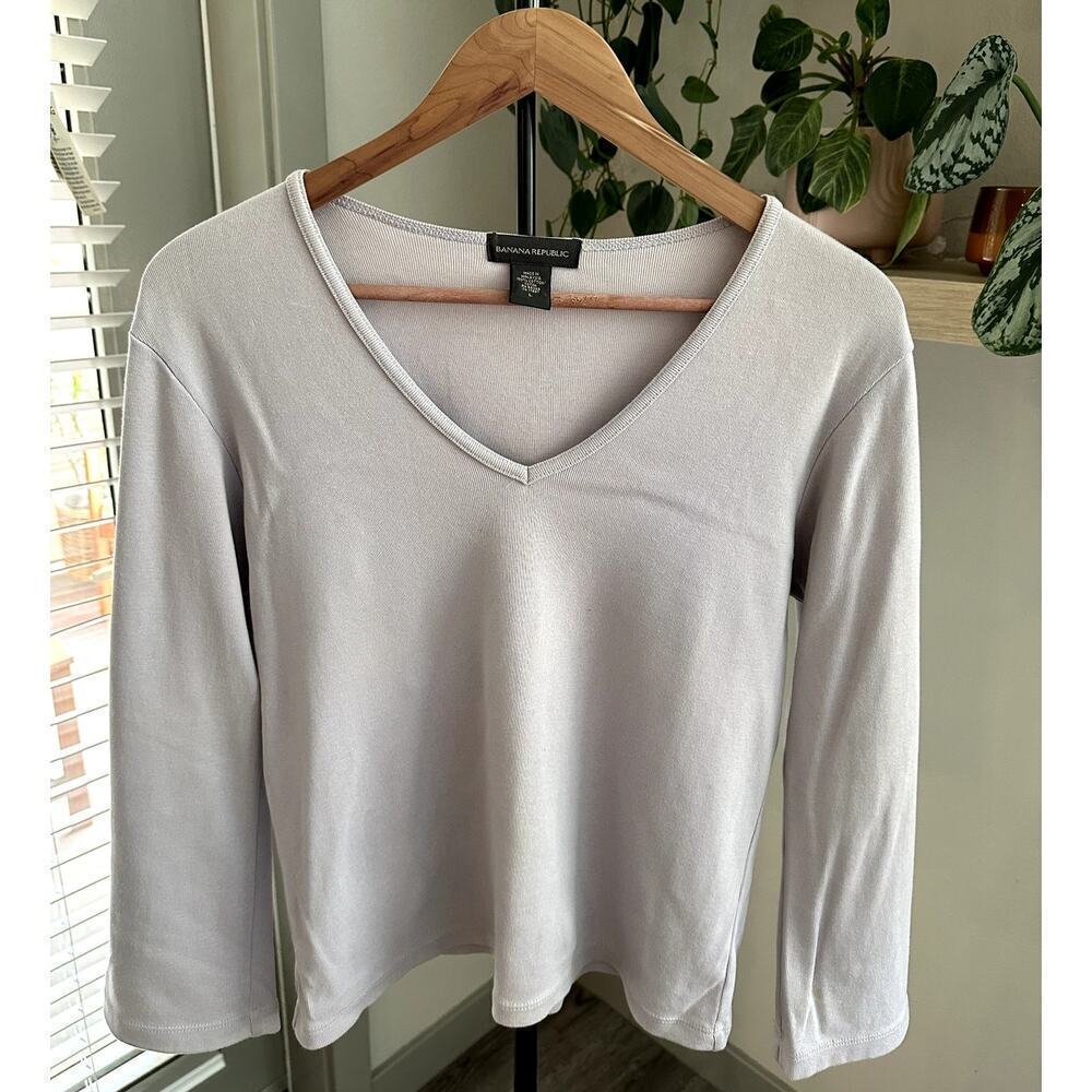 Banana Republic Women’s Long Sleeve Lilac Top Size Large L V-Neck 100% Cotton